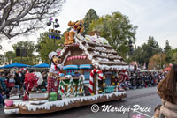 Goofy and Pluto construct a gingerbread house, Parade on Main Street, Disneyland Park, Anaheim, CA