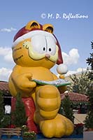 Garfield reads a story, tethered balloon from the Macy's Parade on display, Universal Studios, Orlando, FL