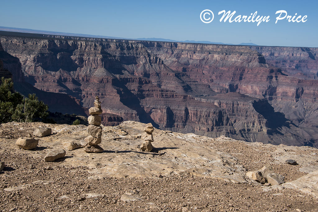 Balanced rocks on the canyon rim at Hopi Point, Grand Canyon National Park, AZ