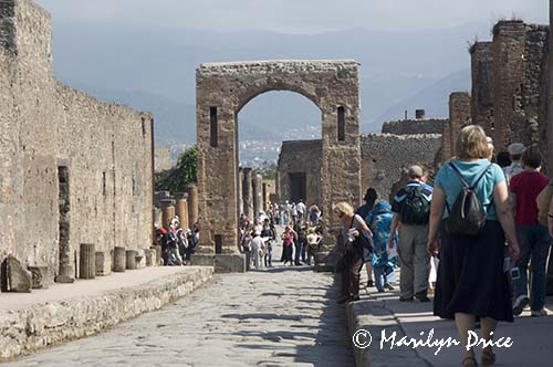 Street and tourists, Pompeii, Italy